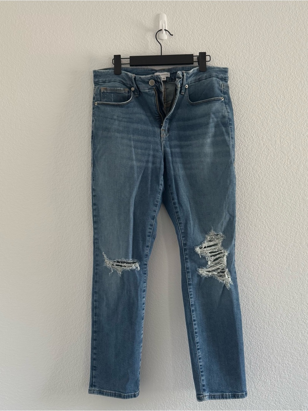 Good American Distressed Skinny Jeans in Blue Denim